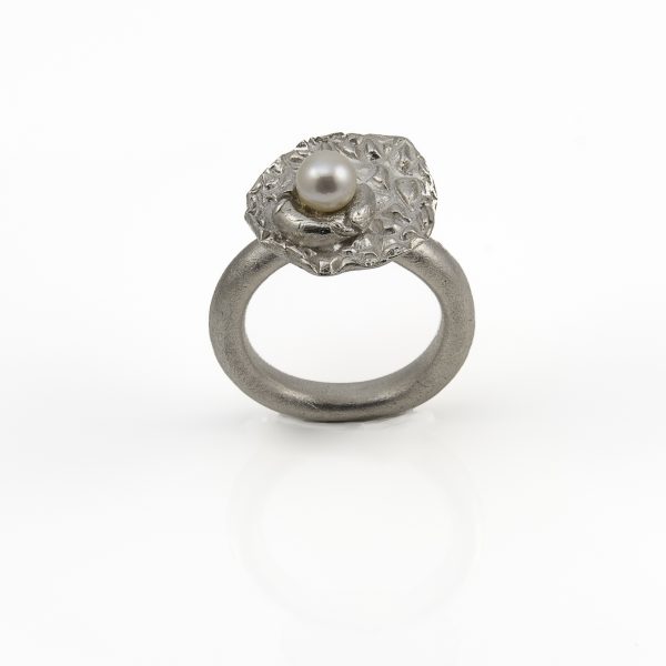 Ring with pearl LIMITED KATE